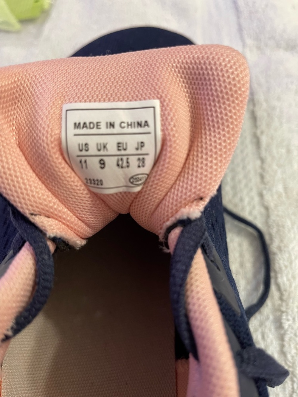 Women’s Broyon Navy/ Pink Lace Up Wide Toebox Sneakers. Size 11 Wide.New! - Picture 7 of 10